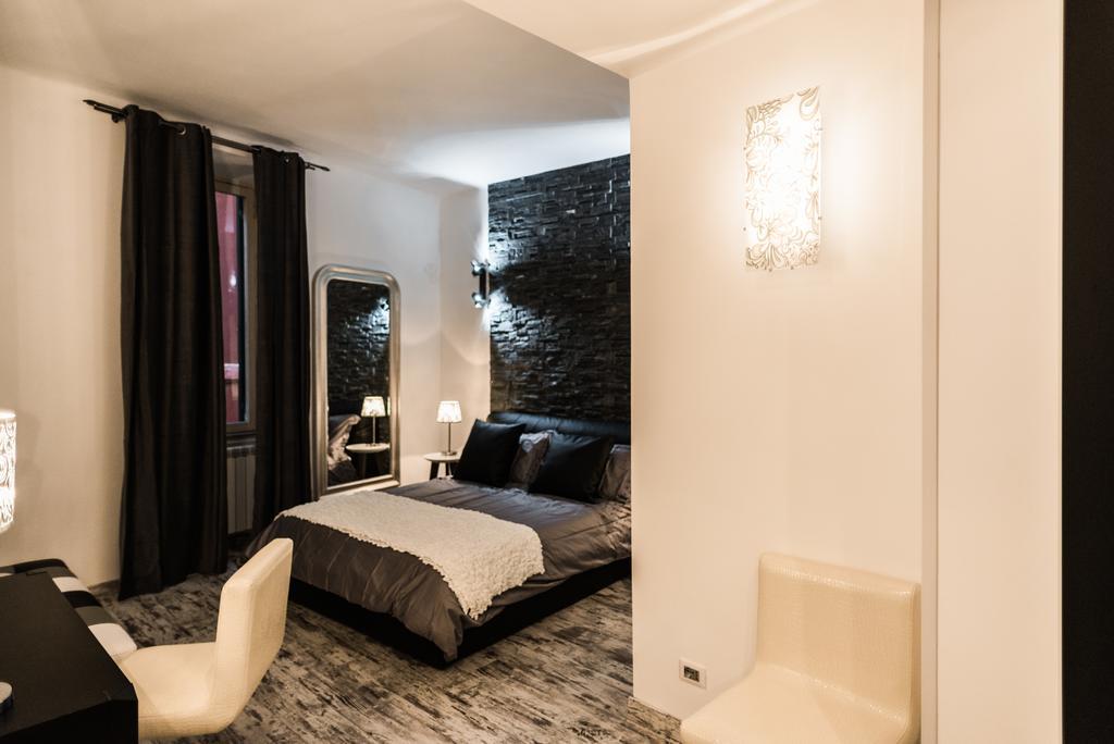 Trevi & Pantheon Luxury Rooms — Fotoğraflar 3